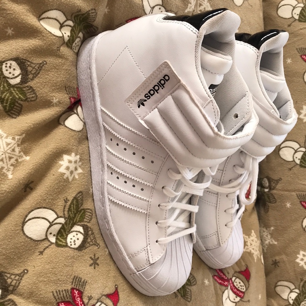 Adidas high tops ✨